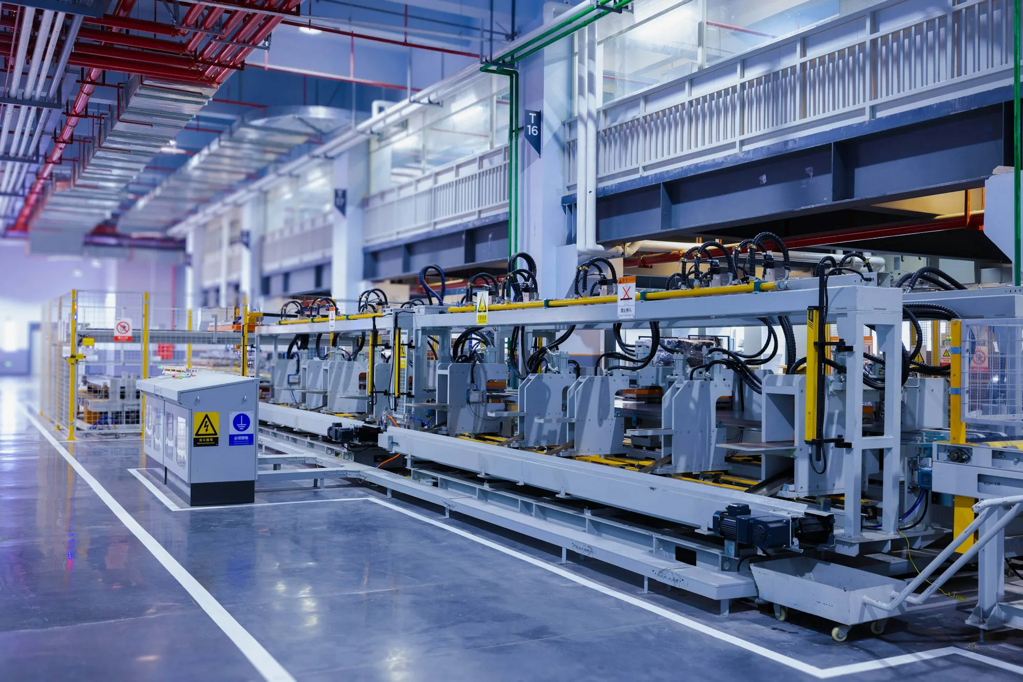 Manufacturing plant floor with production equipment